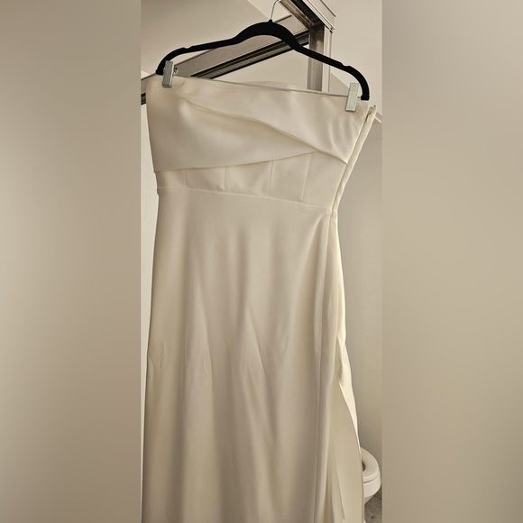 Solace London - The Kinsley Maxi Dress in Cream - Picture 7 of 9